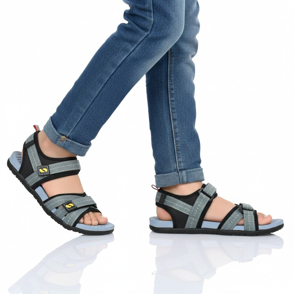 Man sporty sandle
